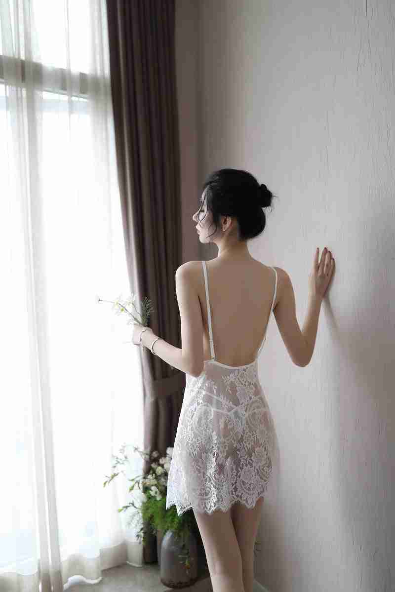 Sexy Nightdress New Style Erotic Lingerie for Women Backless Transparent Plus Size Lace Eyelash Nightdress